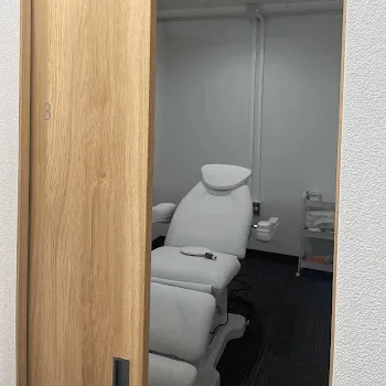 クララ美容皮膚科 福岡天神院のジャルプロスーパーハイドロを受ける施術室