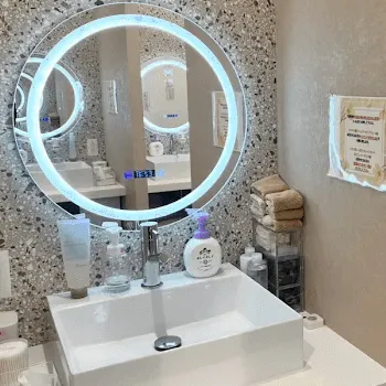 ルラ美容クリニック 福岡2院のジャルプロスーパーハイドロを受けた後のパウダールーム