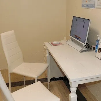 Wクリニック 福岡院のリズネを受ける前の診察室