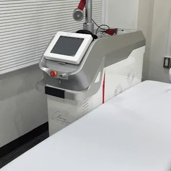 クララ美容皮膚科 福岡天神院のフォトフェイシャルを受ける施術室