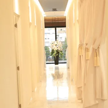 グラシアクリニックのピコスポットを受ける前の廊下