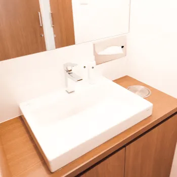 天神みきクリニックのピコスポットを受けた後のパウダールーム