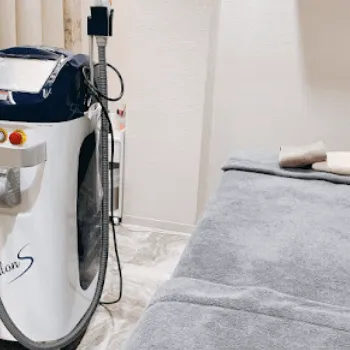 シェリークリニック福岡院のピコスポットを受ける施術室