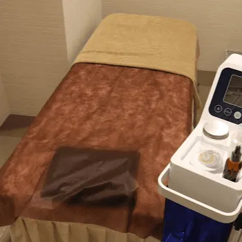 ゼティスビューティークリニック 福岡院のピコスポットを受ける施術室