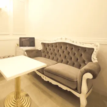 A CLINIC 福岡院のピコトーニングを受ける前の待合室