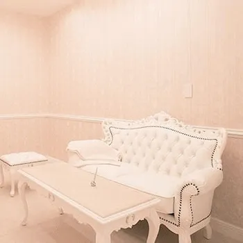 A CLINIC 福岡院のピコトーニングを受ける前のカウンセリングルーム