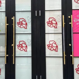 クリニックビザリア 福岡1院の入口の様子