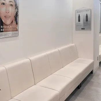 デイリースキンクリニック 福岡院のサブシジョンを受ける前の待合室