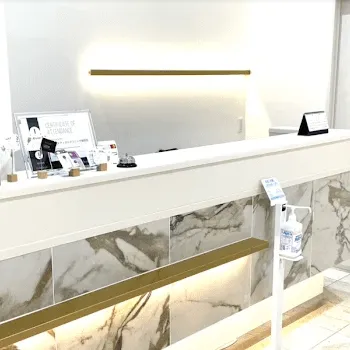 表参道メディカルクリニック 銀座院のピコトーニングを受ける前の受付