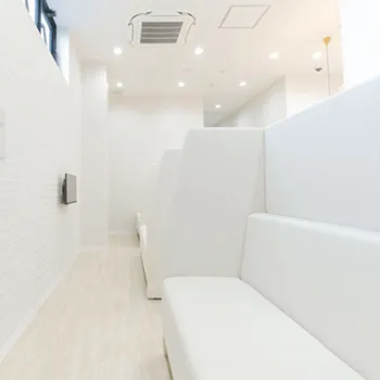 でぐちスキンクリニックのプルリアルデンシファイを受ける前の待合室