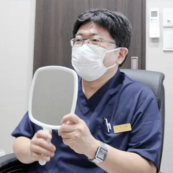 でぐちスキンクリニックのプルリアルデンシファイを受ける前の診察を担当する医師