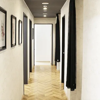 福岡TAクリニックのプルリアルデンシファイを受ける前の廊下