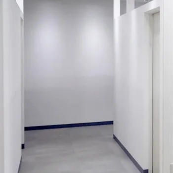 BAOクリニック 福岡博多院のプロファイロを受ける前の廊下