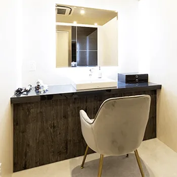 Luxe Beauty clinicのプロファイロを受けた後のパウダールーム