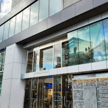 湘南美容クリニック 福岡3院の白玉点滴・注射を受けるクリニックが入っているビルの外観