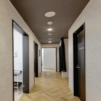 福岡TAクリニックの白玉点滴・注射を受ける前の廊下