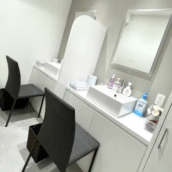 TCB東京中央美容外科 福岡3院の白玉点滴・注射を受けた後のパウダールーム