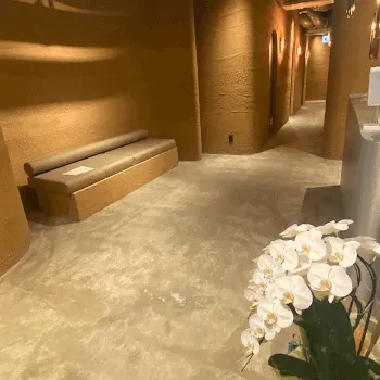 池袋サンシャイン通り皮膚科のピコトーニングを受ける前の待合室