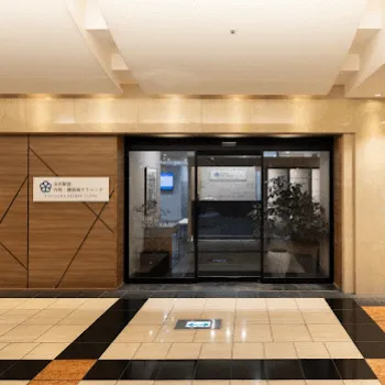 金沢駅前内科·糖尿病クリニックの白玉点滴・注射を受けるクリニックの入り口