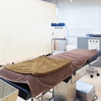 横浜中央クリニックのピコスポットを受ける施術室