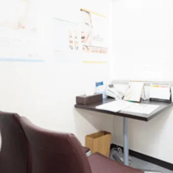 横浜中央クリニックのピコスポットを受ける前のカウンセリングルーム