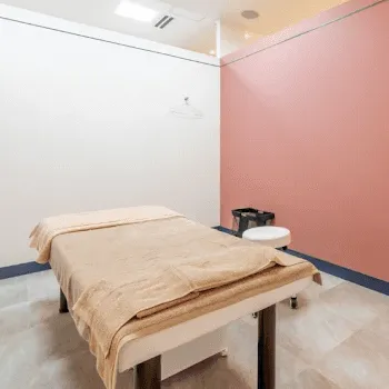 BAO CLINIC 神戸院のジャルプロスーパーハイドロを受ける施術室