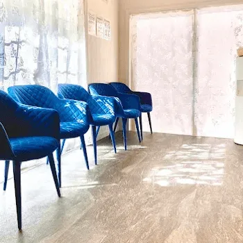 六甲道あさみお肌のクリニックのリズネを受ける前の待合室