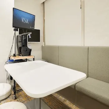 Kobe OCEANS Clinicのリズネを受ける前の待合室