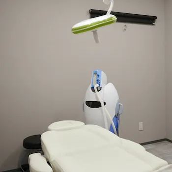 エルムクリニック 神戸院のフォトフェイシャルを受ける施術室