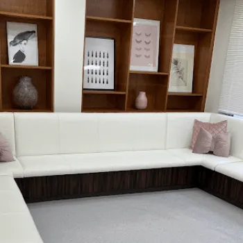 神戸元町セントラルクリニックのフォトフェイシャルを受ける前の待合室