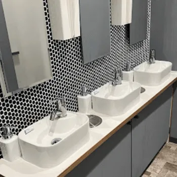 神戸ゆりクリニックのフォトフェイシャルを受けた後のパウダールーム