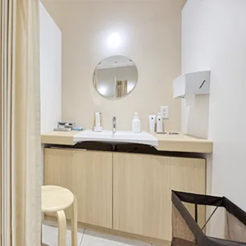 Les芦屋スキンクリニックのプロファイロを受けた後のパウダールーム