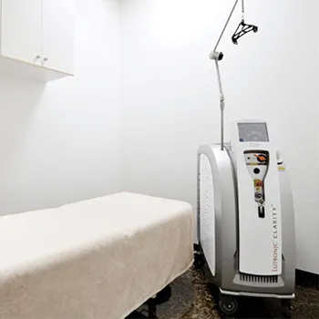 共立美容外科 神戸三宮院の白玉点滴・注射を受ける施術室