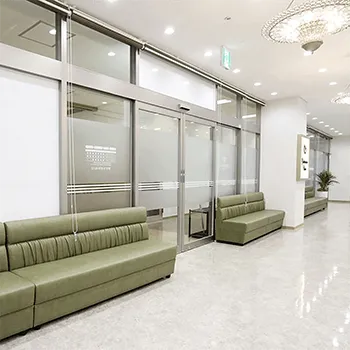 よつば会クリニック 神戸・ハーバーランド院の白玉点滴・注射を受ける前の待合室