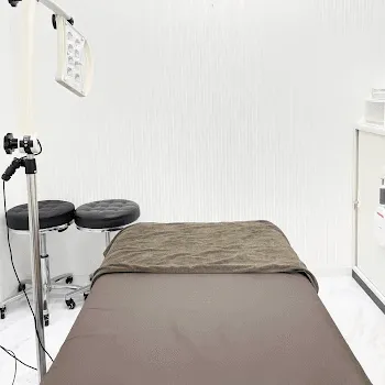 TCB東京中央美容外科 神戸院のサブシジョンを受ける施術室