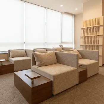 美容皮膚科エルムクリニック 京都院のケミカルピーリングを受ける前の待合室