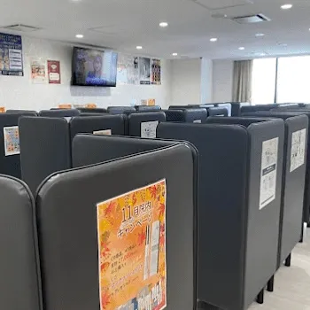 湘南美容クリニック 京都2院のケミカルピーリングを受ける前の待合室