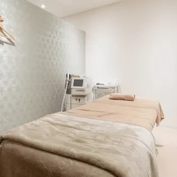 エルムクリニック 京都院のジャルプロスーパーハイドロを受ける施術室