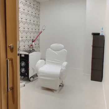 TAクリニック 京都付近1院のリズネを受ける施術室