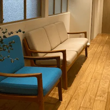 エクリュクリニックのフォトフェイシャルを受ける前の待合室