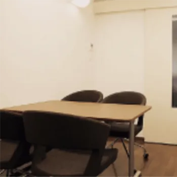 おのまりこ皮膚科クリニックのプロファイロを受ける前のカウンセリングルーム