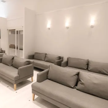 アキコ婦人科クリニック京都桂川の白玉点滴・注射を受ける前の待合室