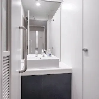 京都駅前美容外科のサブシジョンを受けた後のパウダールーム