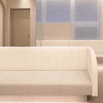 大西美容皮フ科クリニック 京都2院のサブシジョンを受ける前の待合室