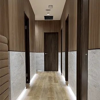 ファイヤークリニック 名古屋院の脂肪冷却を受ける前の廊下