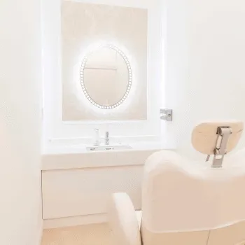 A CLINIC 名古屋院のリズネを受けた後のパウダールーム