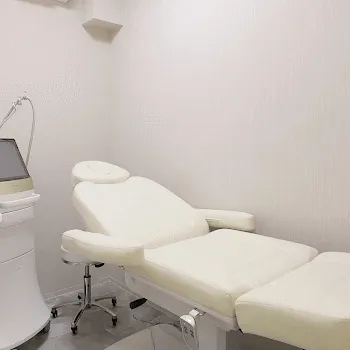 ちぐさ内科クリニック覚王山のリズネを受ける施術室