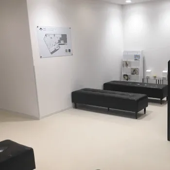 リゼクリニック名古屋駅前院のフォトフェイシャルを受ける前の待合室