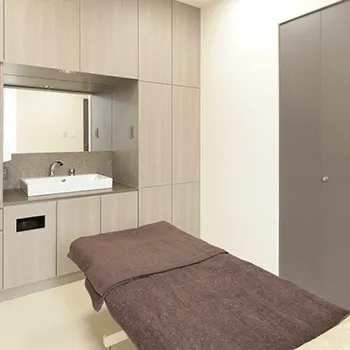 聖心美容クリニック 名古屋院のプルリアルデンシファイを受ける施術室