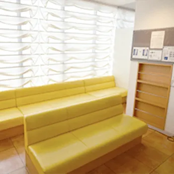 ごきそ皮フ科クリニックのプロファイロを受ける前の待合室